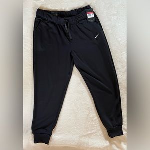 Nike Woman’s Joggers Size Large - Black